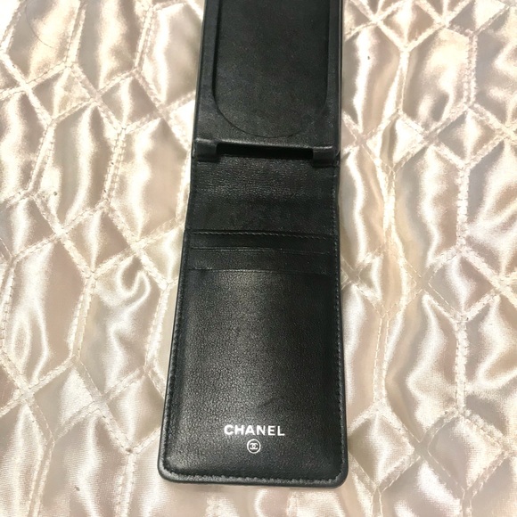 Vintage CHANEL IPHONE PHONE CASE - Picture 2 of 5